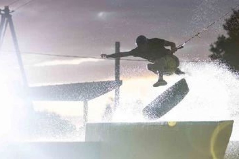 2018年最疯狂的Wakeskate 玩家- Travis Doran