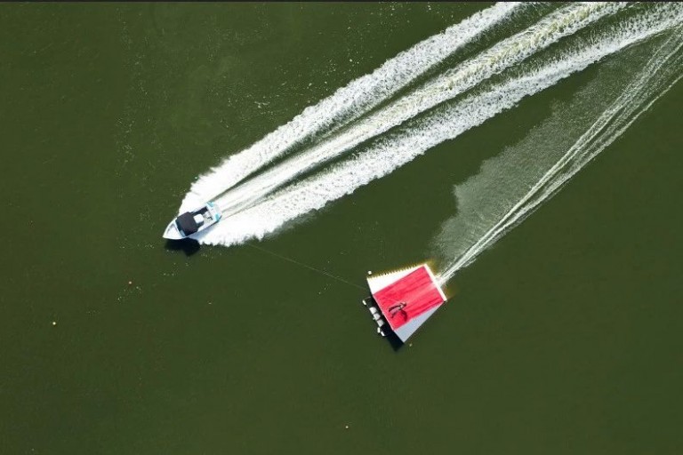 滑水故事:滑水运动小诀窍 外行也能看门道