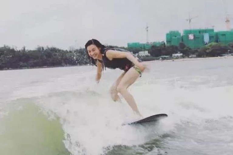 尾波滑水 & 尾波冲浪同样是明星的爱好